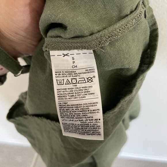 Old Navy Green Linen Wide Leg Square Neck Smocked Jumpsuit (Small) - Picture 9 of 9